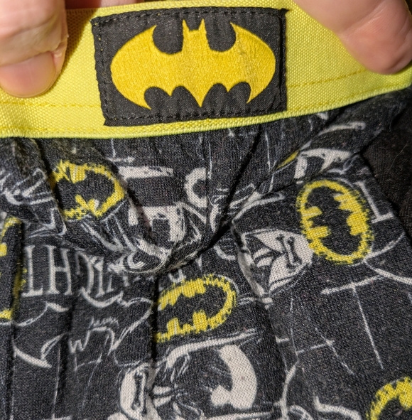 💥5/20$ Batman Kids Pajama Set - Black and Yellow - Picture 2 of 4